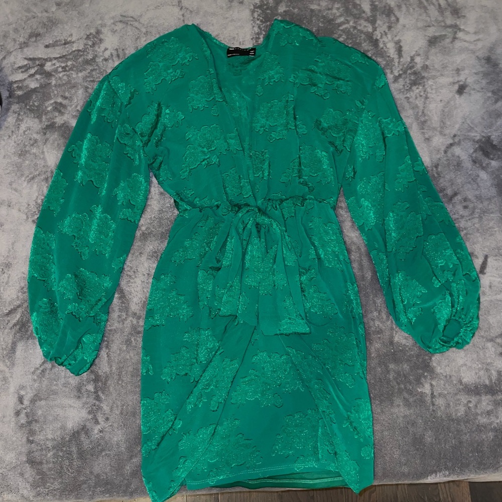 Emerald green party mini dress with floral stitching